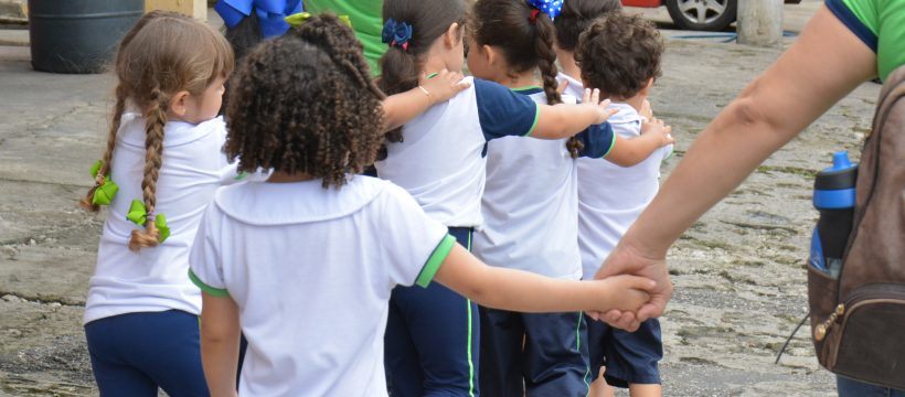 Escola bilíngue visita o CBMPA