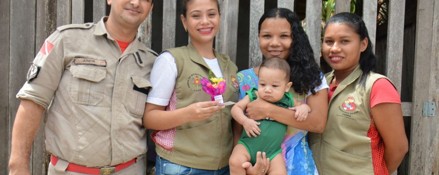 Doadoras do Projeto Banco de Leite recebem lembranças em comemoração ao Dia das Mulheres