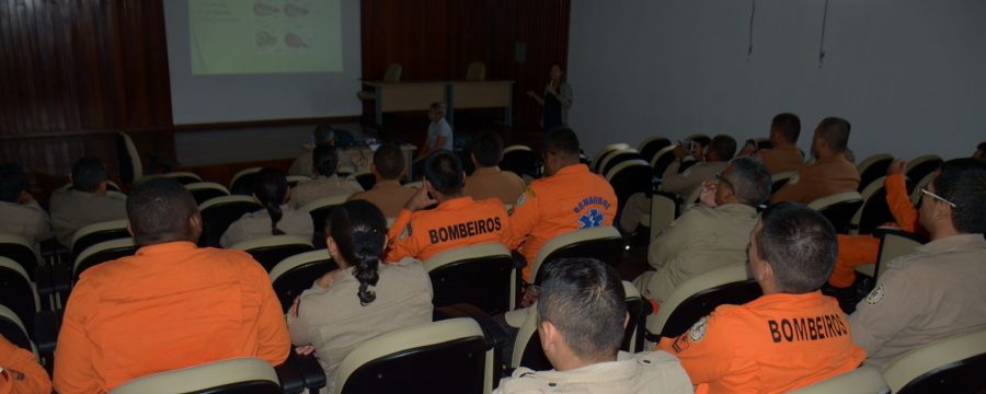 Bombeiros participam de palestra sobre assistência no parto