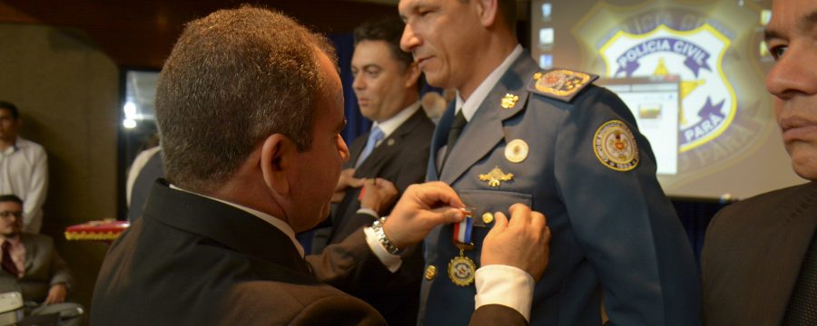 CBMPA recebe medalha do Mérito Policial Civil