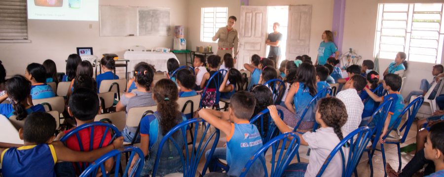 Militares do 12º GBM realizam palestra sobre os riscos do uso de linha encerada