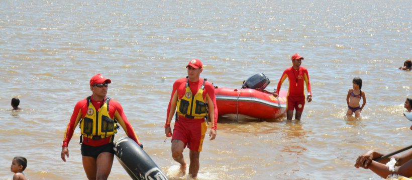 Bombeiros alertam sobre riscos de soltar pipa nas praias