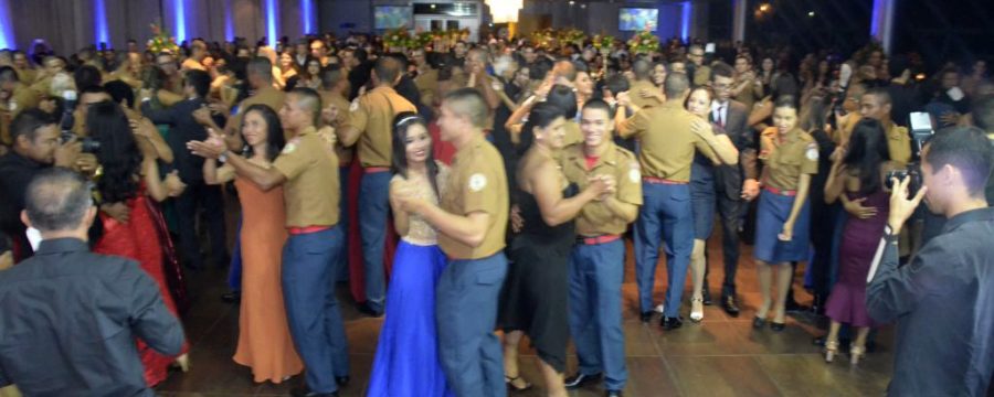 Novos soldados do Corpo de Bombeiros Militar do Pará celebram com Baile de formatura em Belém