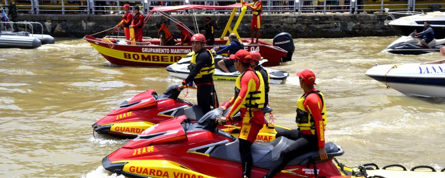 Equipes de Bombeiros do CBMPA acompanham a Romaria Fluvial