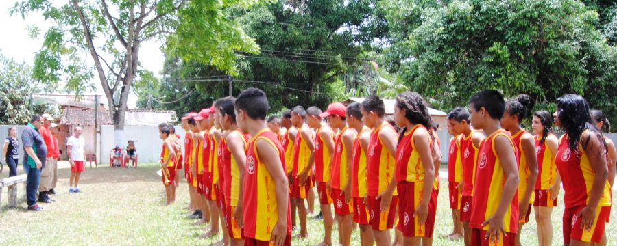 Alunos do PEV-Vigia participam de manhã alegre para comemorar o dia das crianças