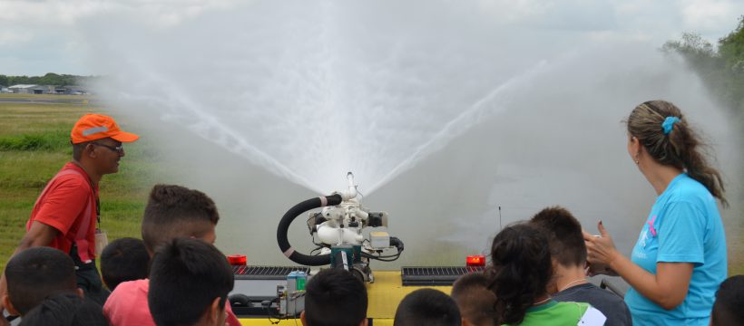 Alunos da Escola Cândido Vilhena – Vigia visitam a 1ª Seção Bombeiro Militar/ INFRAERO