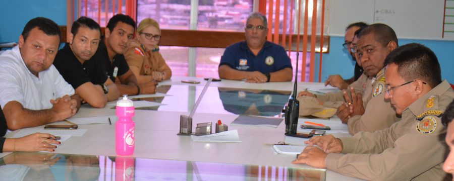 Oficiais promovem reunião para definir programação do Dia do Bombeiro Paraense.