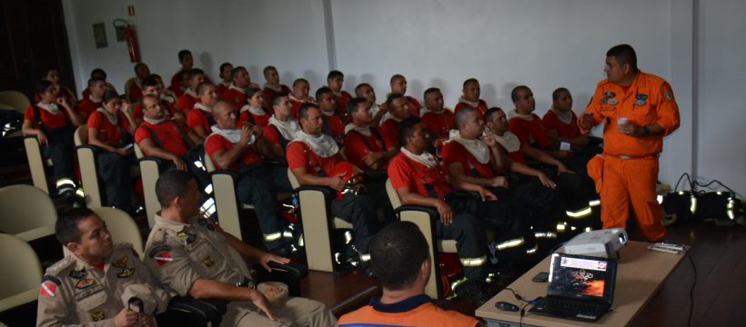 Aula Inaugural do Estágio de Combate a Incêndio Urbano debate Fundamentos de Defesa Civil