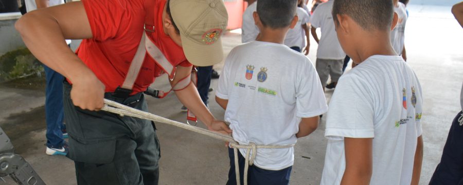 CBMPA recebe crianças do Programa Forças no Esporte (PROFESP)