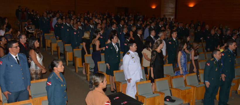 Oficiais do Corpo de Bombeiros concluem cursos de especialização