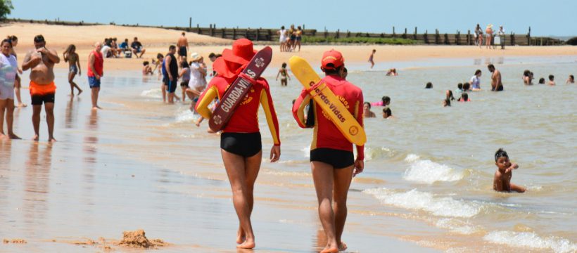 Praias com reforço de guarda vidas nesta virada de ano