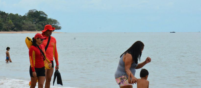Véspera de Natal apresenta tranquilidade nas praias do Estado