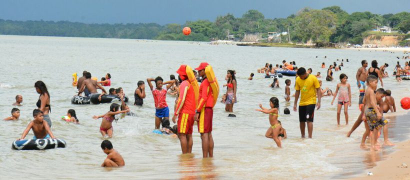 Guarda Vidas do CBMPA atuam nas Praias de Outeiro