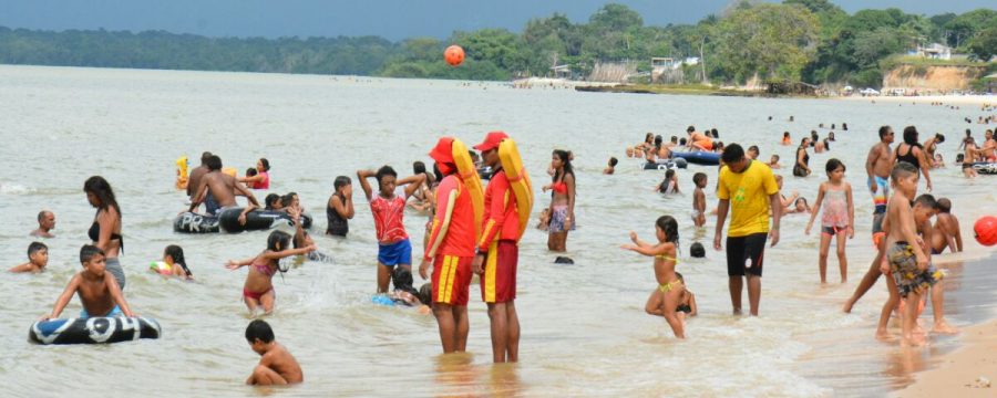 Guarda Vidas do CBMPA atuam nas Praias de Outeiro