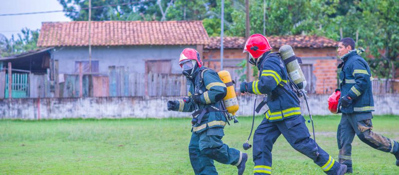 12° GBM realiza instrução de adaptação de EPI de incêndio