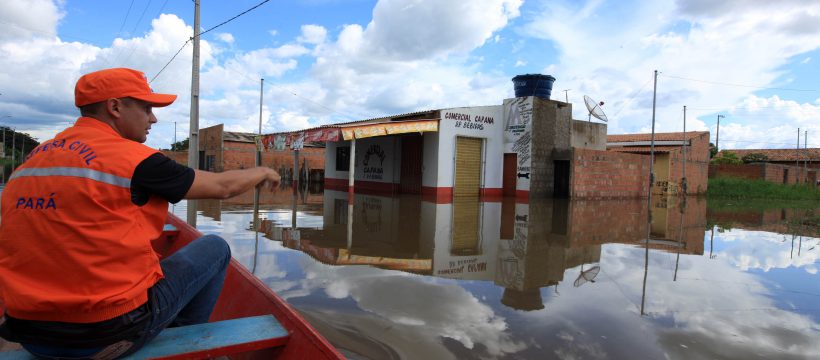 Força-tarefa presta assistência a famílias afetadas pelas enchentes no Estado