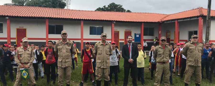 Comandante Geral e Secretário Estadual de Segurança visitam 4º Grupamento de Bombeiros Militar.