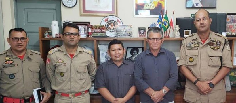 Comando do 4º GBM reúne com Prefeito de Juruti e membros do Governo Municipal.