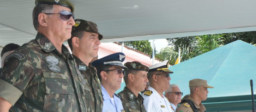 COMANDANTE GERAL PARTICIPA DE SOLENIDADE ALUSIVA A VINDA DO COMANDANTE DO EXÉRCITO GENERAL EDSON LEAL PUJOL