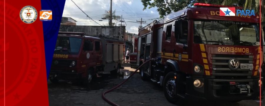 INCÊNDIO ATINGE GALPÃO NA BERNARDO SAYÃO