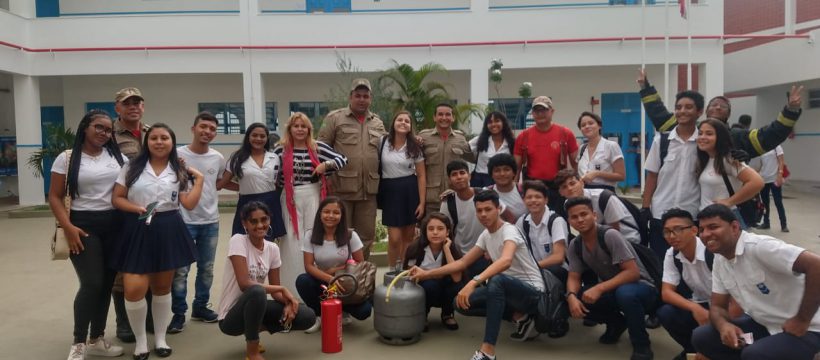 Corpo de Bombeiro Militar na Comunidade: visita a Escola Paes de Carvalho