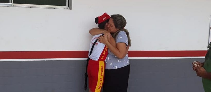 Casal agradece adolescente de projeto dos bombeiros que fez primeiros socorros após acidente: ‘um anjo’