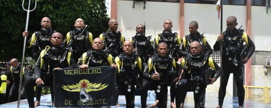 Corpo de Bombeiros realiza formatura de nova turma de mergulhadores de resgate