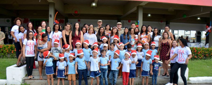 Papai Noel dos Correios realiza sonho de crianças no Comando Geral dos Bombeiros