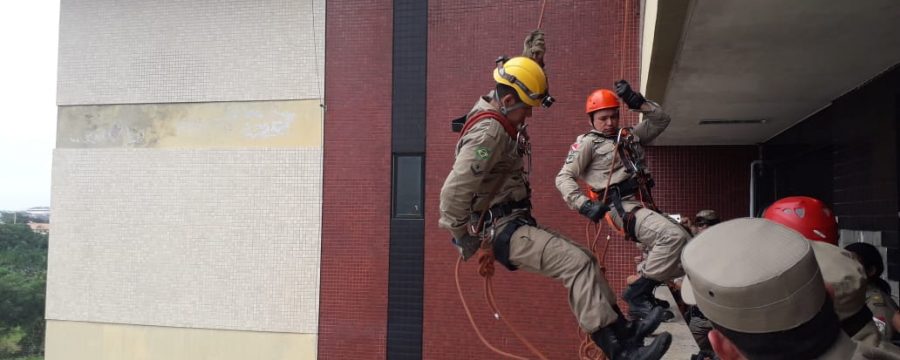 Corpo de Bombeiros realiza instrução conjunta de abordagem técnica e tática à tentativa de suicídio