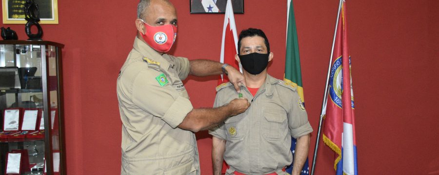 OFICIAL RECEBE DISTINTIVO DE COMANDO DE UNIDADE