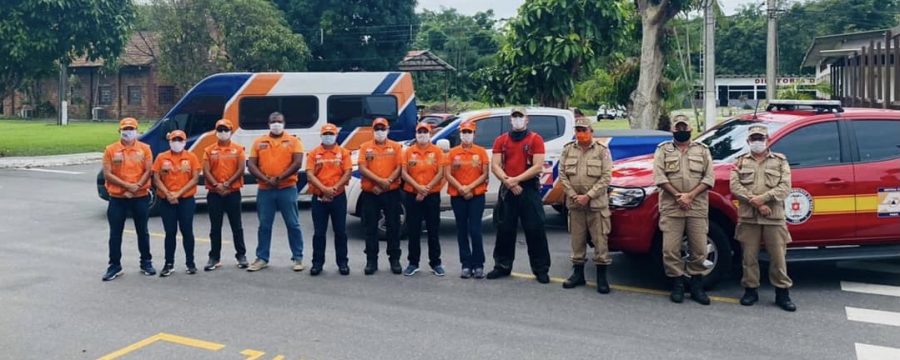 CORPO DE BOMBEIROS ENTREGA CESTAS BÁSICAS PARA FAMÍLIAS ATINGIDAS PELO VENDAVAL DO BAIRRO DA PRATINHA/TAPANÃ E DO INCÊNDIO DA CREMAÇÃO