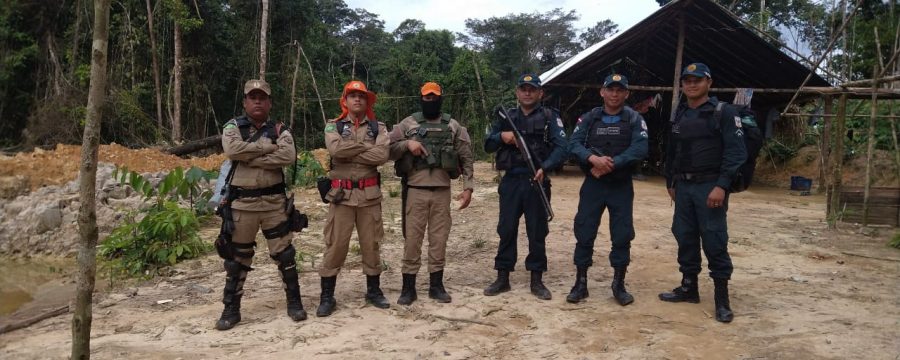 CBMPA EM ATUAÇÃO EM BUSCAS EM AREA DE SELVA